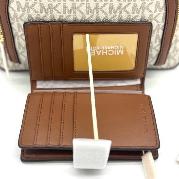 Michael Kors Medium Jaycee Zip Pocket Backpack & Bifold Zip Chain Wallet Vanilla - Picture 13 of 15